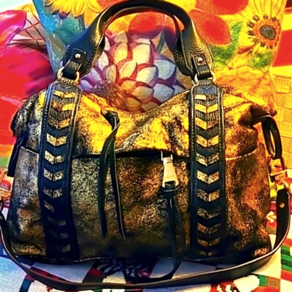 Aimee Kestenberg Black Gold Distressed Leather Bag new beutiful bag PRICE FIRM